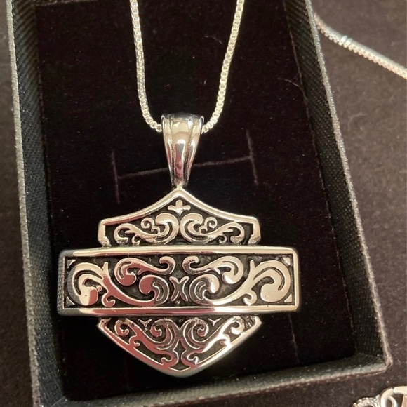 HD Necklace/ ring set - Picture 6 of 11